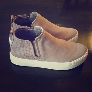 Size 5 tan high top shoes.